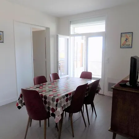 - Vue Mer A 180m De La Plage Du Chay - Terrasse Apartment