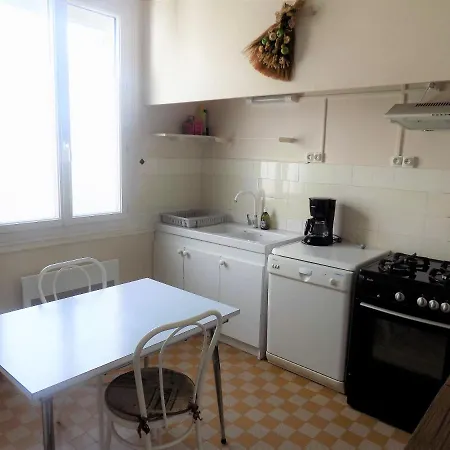 - Vue Mer A 180m De La Plage Du Chay - Terrasse *