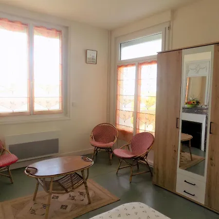 - Vue Mer A 180m De La Plage Du Chay - Terrasse