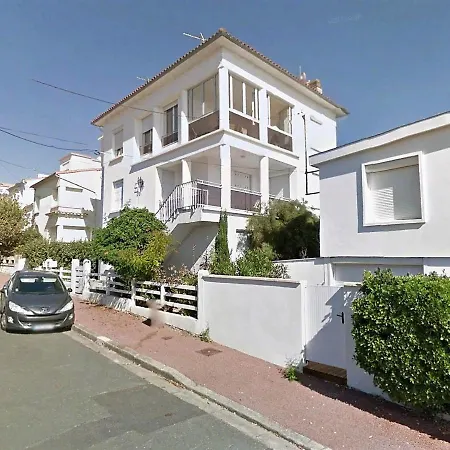 Apartment - Vue Mer A 180m De La Plage Du Chay - Terrasse